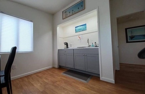 Baywood Park House | Great little beach house. County License# 6012116