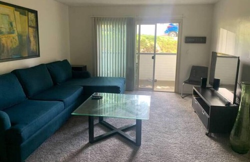 Ocean Beach Apartment | Great Location in Ocean Beach