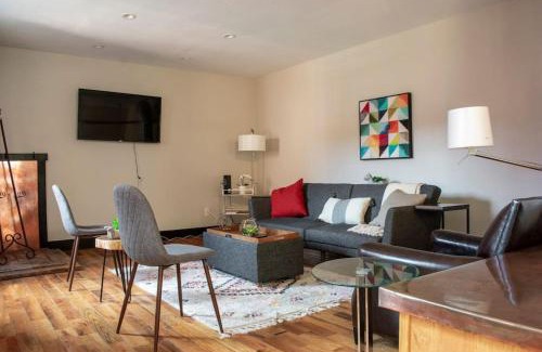 Pendleton House | Great Parkside Apt w Private Patio and Sun Deck