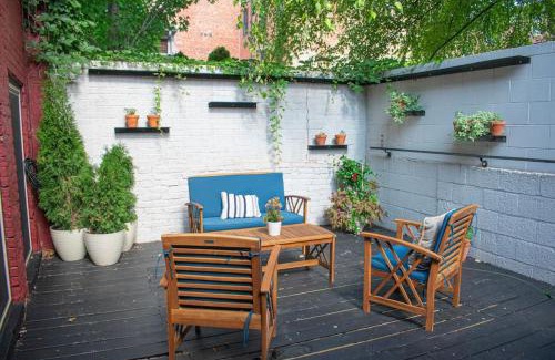 Pendleton House | Great Parkside Apt w Private Patio and Sun Deck