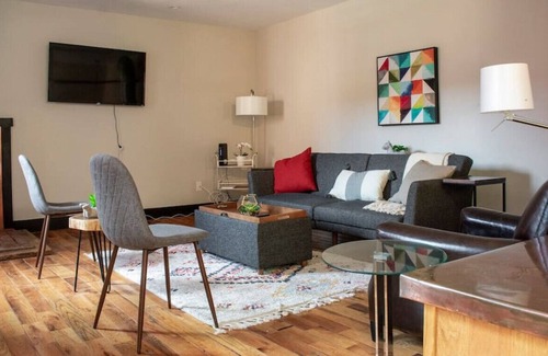 Pendleton Condo | Great Parkside Apt w/ Private Patio & Sun Deck