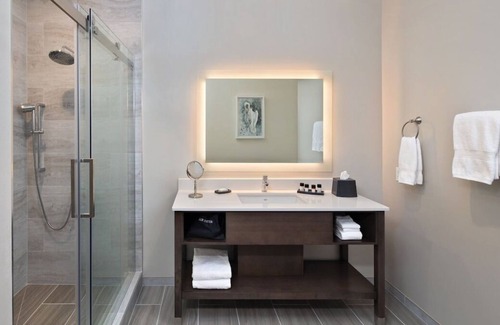 Winters House | Great Relaxing Overnight Stay! Four Units, Pet-friendly Hotel with Free Parking!