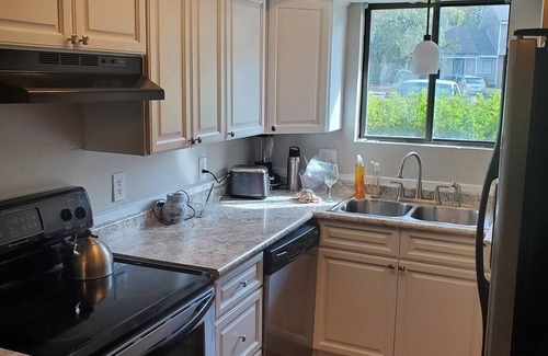 North Raleigh House | Great Space, Center of North Raleigh