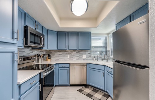 Tucson Condo | Great unit in sought after Greens at Ventana Canyon.