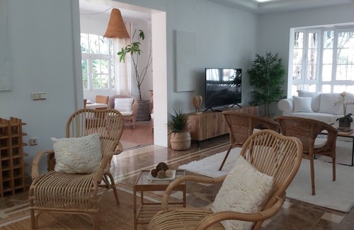 Cabo Roche Villa | GREAT VILLA 10 minutes walking from the beach, free Wifi, sat TV,