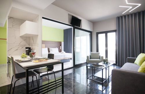 Thissio Apartment | Greece U Around Athens Thissio Suites