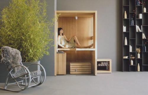 Dervio Apartment | Green Chalet Scalotta - Private Garden with Jacuzzi and Spa