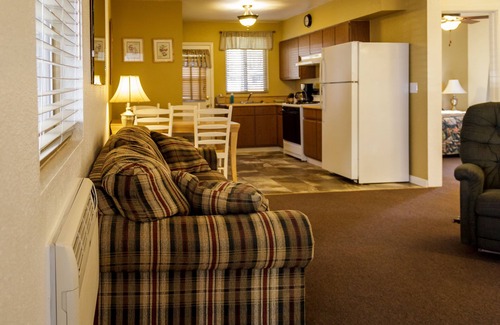 Burney Hotel | Green Gables Motel & Suites