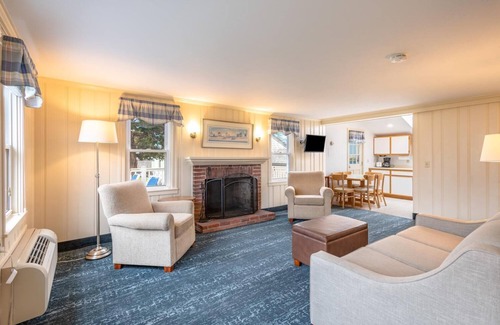 West Yarmouth Hotel | Green Harbor Resort
