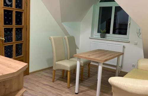 Darsuniskis Apartment | Green house Ramuciai
