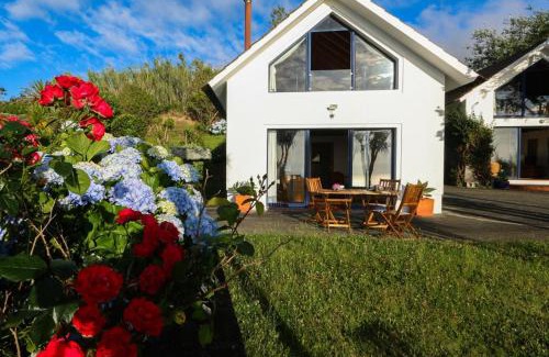 Mosteiros House | Green OceanView Relaxing Cottage