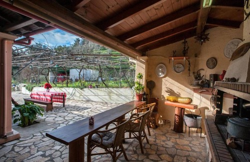 Antipernoi House | Green Yard Retreat - Family Getaway in Sidari Corfu