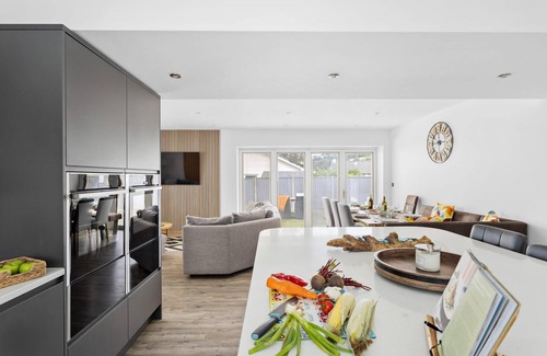 Bishopsteignton House | Greenacre - Close to Beaches With Hydropool spa