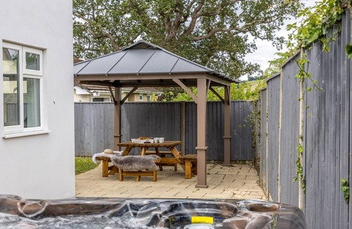 Bishopsteignton House | Greenacre - Close to Beaches With Hydropool spa