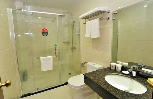 Feidong County Hotel | GreenTree Inn HeFei FeiDong County GuiWang Road LuZhou Medical School Hotel