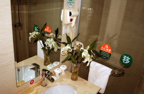 Taizhou Hotel | GreenTree Inn Taizhou Xinghua Anfeng Runan Garden Express Hotel