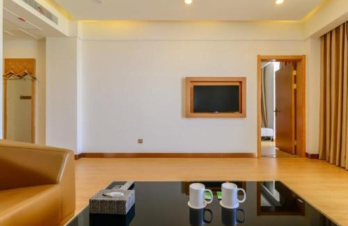 Jiujiang District Hotel | GreenTree Inn Wuhu Fangte Forth Phase Wanchun Fortune Plaza Business Hotel