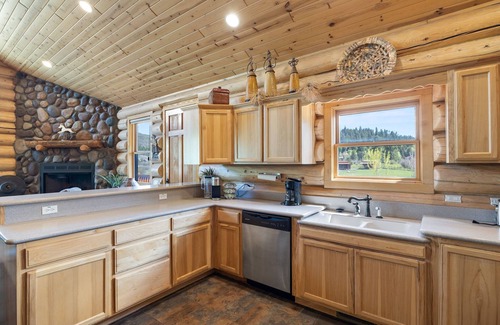 Greer Cabin | Greer Cowboy Lodge (Cabin 169)