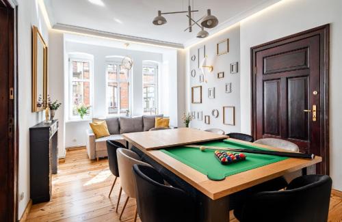 Stare Miasto Apartment | Grelewicz Apartments-MyInspiration 110m2 BILARD
