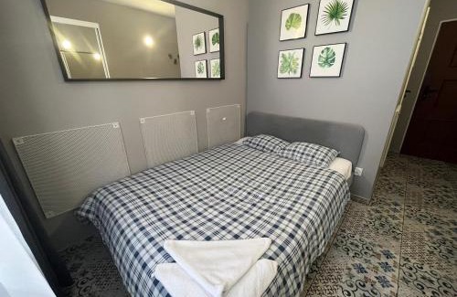 Radojewo Hostel | Grey Poznań Pokój z łazienką , Darmowy parking, Zameldowanie Bezobsługowe