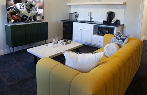 Tyler Hotel | Greyhound Inn