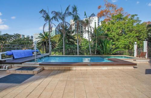 Newton Apartment | Greys Urban Escape with Spa, Pool - Gym