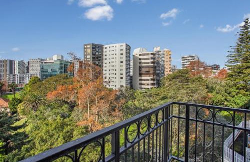 Newton Apartment | Greys Urban Escape with Spa, Pool - Gym