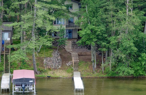 Northwoods Beach Cabin | Grindstone Lake-Hayward 4-bedroom lakefront cabin. Wi-Fi, AC and superb fishing!