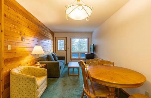 East Kootenay Apartment | Griz Inn by Fernie Central Reservations