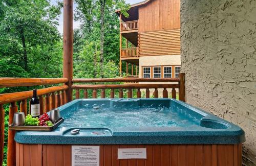 Gatlinburg - Pigeon Forge House | Grizzly Bears Resort - Large Luxury Cabin with Indoor Pool, Hot Tub, Theater, King Beds, Sleeps 16 in heart of Pigeon Forge