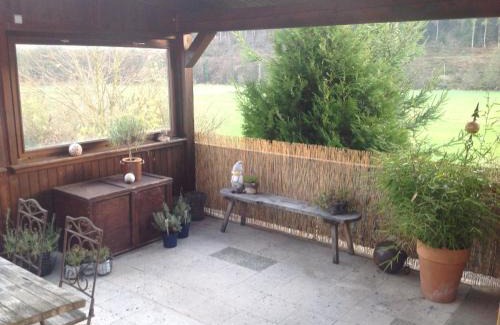 Glindfeld Apartment | Große, hundefreundliche Ferienwohnung mit großer Terrasse in Flussnähe