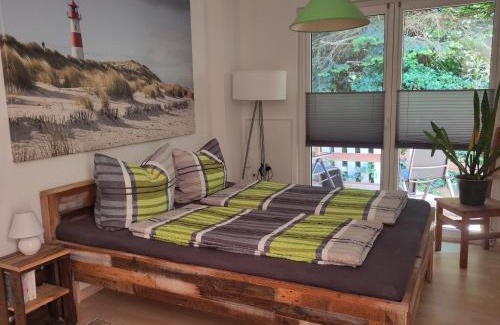 Neumuhlen-Dietrichsdorf Apartment | Große Kutscherwohnung