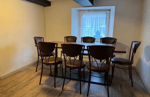 Werdohl Apartment | Große Monteurwohnung - 7 Personen - KÜCHE WIFI TV