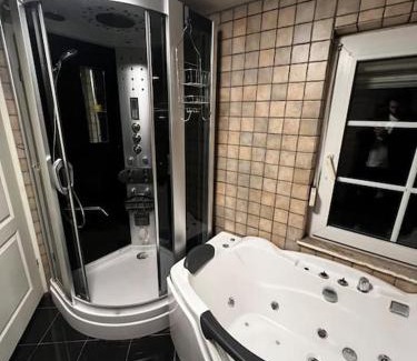 Juelich House | Großes Haus in Jülich Neu möbiliert