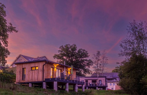 Bad Alexandersbad Apartment | Großzügiges Ferienhaus für bis zu Zwei Personen mit Sauna zur Alleinigen Nutzung