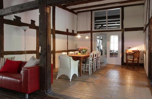 Bad Doberan House | Grosses Rosenhuus