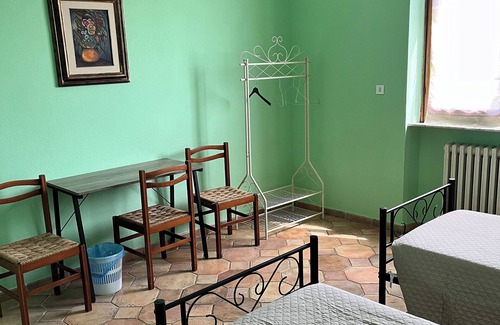 Saint-remy-de-provence Bed & Breakfast | Ground Floor Suite - Casa T Home Bed and Breakfast & Home Restaurant