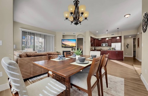 Foothills Club West Condo | Ground Floor Poolside Condo! Trails, Bikes Ahwatukee. 30 Nights Min.