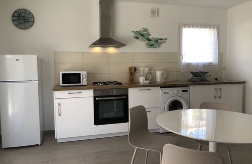 Ajaccio House | Ground floor villa in Ajaccio with communal swimming pool