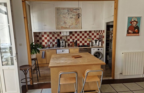 Le Camas Apartment | Ground floor with garden in the heart of Marseille