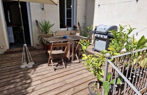 Le Camas Apartment | Ground floor with garden in the heart of Marseille