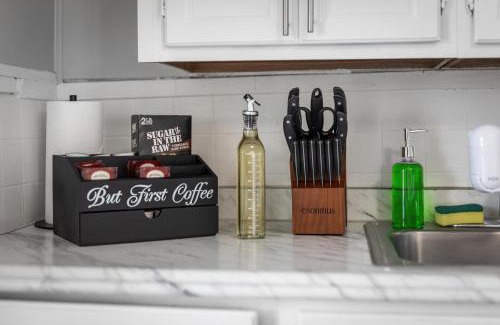 Tremont Apartment | Group Suite in Tremont, 4 TV's, Pet Friendly