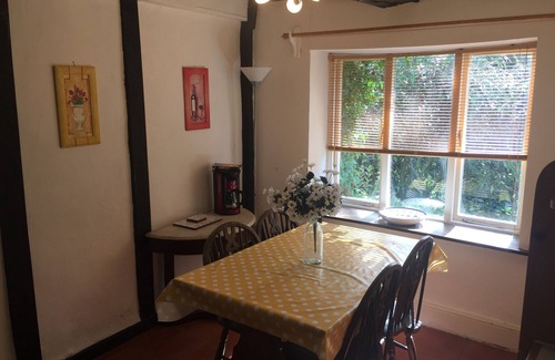 Machynlleth Cottage | Grove Cottage