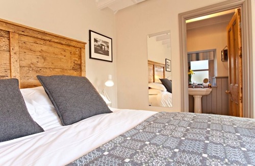 Newport Bed & Breakfast | Grove Park B&B