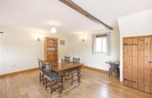 Hatherleigh House | Groves Fishleigh