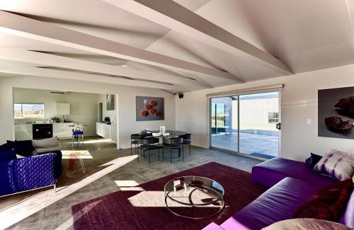 Landers House | Grow House by Fieldtrip Remote Lux w 100ft Pool
