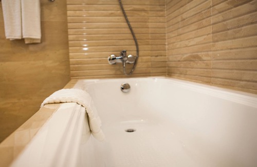 Wellawatta South Hotel | GSH Colombo
