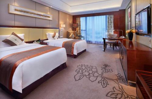 Zengcheng Hotel | Guangzhou ChangFeng Gloria Plaza Hotel