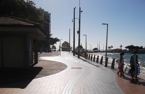 Centro Apartment | Guarapari apartment center 20m from the Black Sand Beach.