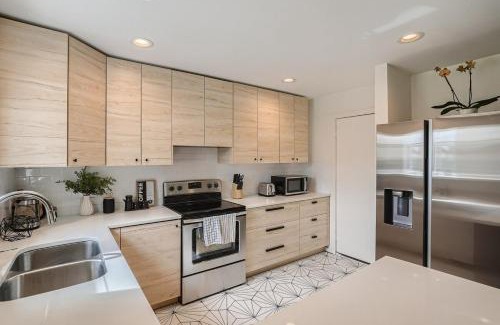 Round Rock House | Guest Favorite Home w Free Parking in Round Rock!